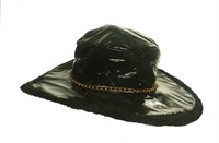 Patent leather hat with chain black