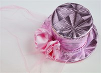 Top Hat pink mini rose & tulle