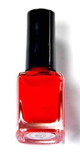 Nail polish red