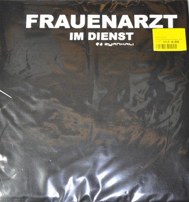 T-Shirt  "Frauenartzt im Dienst" Schwarz